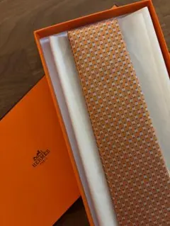HERMES オレンジ 幾何学模様 ネクタイ 新品