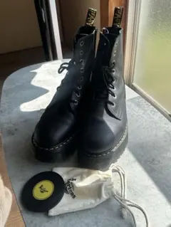 ドクターマーチン Jadon 8ホールブーツ ブラック 厚底（美品・28.5