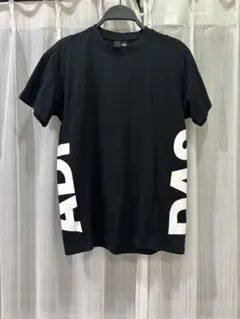 adidas ロゴ入り ブラック TシャツユニセックスSサイズ