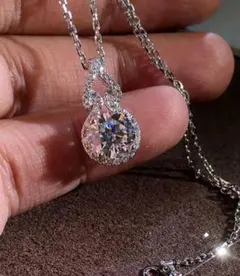 モアサナイト　2カラット　ネックレス ステンレスチェーン シルバーメッキ