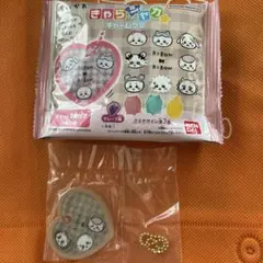 ちいかわキャラシャカチャームグミ　バンダイ　ハート型キーホルダー