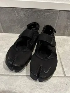 NIKE エアリフト 足袋スニーカー ブラック　24.0㎝