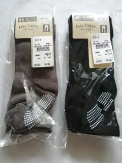 ベビータイツ　２足セット　85　新品未開封