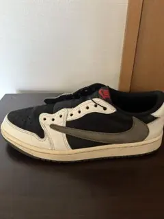 Travis Scott × Nike Air Jordan 1 Low OG