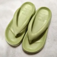 ✨ビーチサンダル✨軽量 クッション 厚底 疲れにくい 室内 室外 グリーン