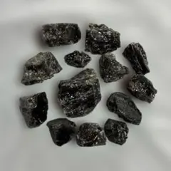 長野県産の黒曜石　13個　合計　352g