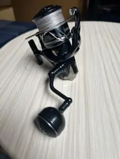SHIMANO 24STRADIC SW 4000HG スピニングリールのサムネイル