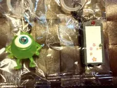 【新品未使用✨】　モンスターズ・インク　めじるしアクセサリー　2点セット