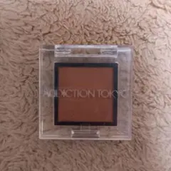ADDICTION TOKYO 単色アイシャドウ Praline 005M