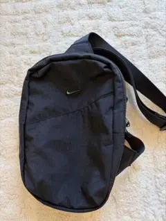 (ほぼ新品) Nike オーラ クロスボディバッグ
