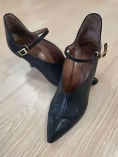 値下げ！ラボキゴシパンプス　ブラック ポインテッドトゥ ハイヒール