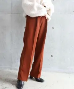 moment+　モーメントプラス　センタープレススラックスカラーストレートパンツ