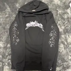 黒 フード付きパーカー ロゴ付き