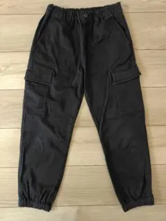 ユニクロ　キッズ　カーゴパンツ　ブラック 140