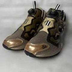 Reebok INSTAPUMP FURY ゴールド スニーカーのサムネイル