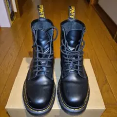 S*E様 ドクターマーチン　8ホール