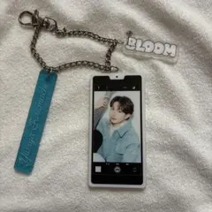 8LOOM アクリルキーホルダー