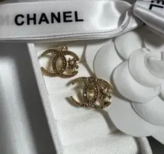 海外で買い集めたピアス CCロゴ ピアス　ゴールド　キラキラストーン　パールつき