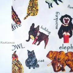 359.【110×50㎝】 動物柄 KOKKA 綿麻混 はぎれ布生地 白