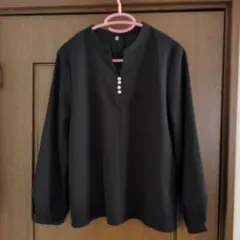 美品　パールボタン 長袖ブラウス ブラック Mサイズ