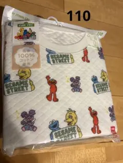 ユニクロ　キルトパジャマ　セサミストリート 110cm