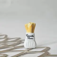 【帽子とビスケット　シガレット・リュス】フェーブ　フランス伝統菓子　雑貨