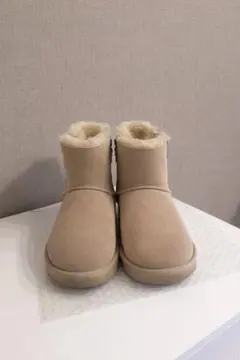 Item thumbnail for item 7224c8db-3506-4a18-a90f-2313e37efdf4