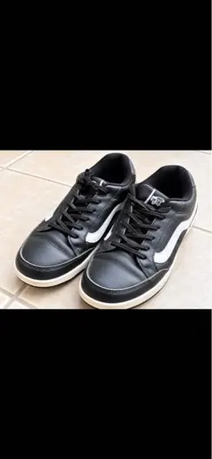 VANS バンズ スニーカー 23.5cm レディース 黒 白 バラ柄ソール