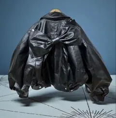 リボン付きオーバーサイズレザージャケット