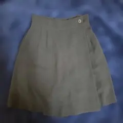 ブラック　キュロットスカート　ひざ上 ボタン付き