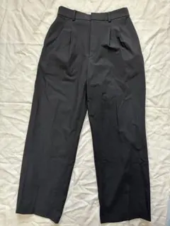 ユニクロ　感動パンツ　スラックス　サイズM