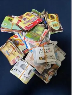 ガチャガチャ ミニブック ディズニー シリーズ