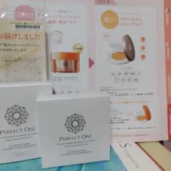 パーフェクトワン グロウ＆カバークッションファンデレフィル１４gとパフとケース付のサムネイル