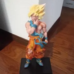 ドラゴンボール　スーパーサイヤ人　悟空　フィギュア