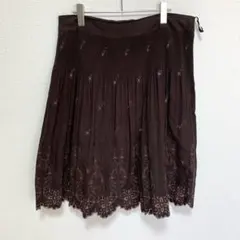 Aylesbury 刺繍プリーツスカート ブラウン L フレアシルエット 上品のサムネイル