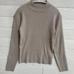 ベージュ リブ編み ハイネックセーター　ニット　シンプル 長袖248
