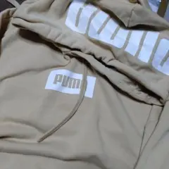 PUMA ベージュ フード付きパーカー　プルオーバーのサムネイル