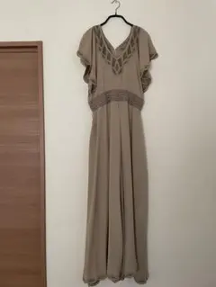 minimiusisum japonicum ベージュドレス