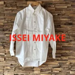 ISSEI MIYAKE 白シャツのサムネイル