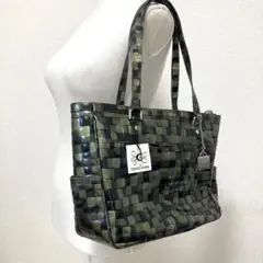 未使用品！　コッコフィオーレ　トートバッグ　チャーム付き　グリーン系