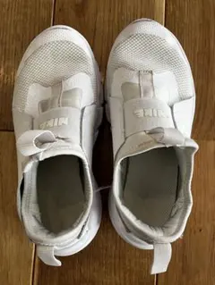 Nike ホワイト スニーカー スリッポン