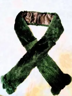 ダークグリーン ラビットファー マフラー