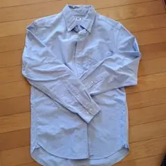 ユニクロ水色 ボタンダウン 長袖シャツ