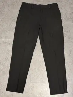 ユニクロ　スマートアンクルパンツ 黒スラックス 軽い汚れあり