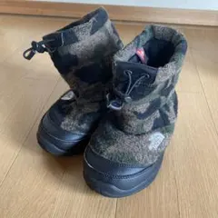 ノースフェイスキッズブーツ　迷彩