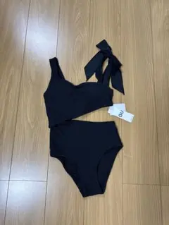 GU ブラック ワンピース水着 Sサイズのサムネイル