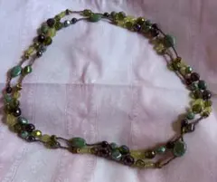 緑と茶色のビーズ多層ネックレス