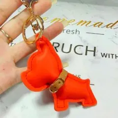 犬のシルエット PUレザー キーホルダーレッドオレンジ（小）