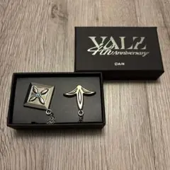 VΔLZ 4th Anniversary ジュエリー缶バッジ 甲斐田晴 - メルカリ