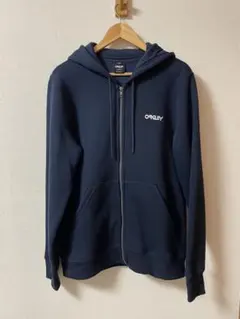オークリー 2018モデル ジップアップ パーカー ネイビー Sサイズ 2025年最新】オークリージップパーカーの人気アイテム - メルカリ